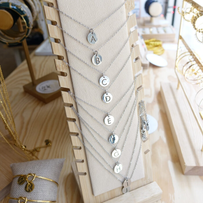 Collier lettre personnalisable – Image 4