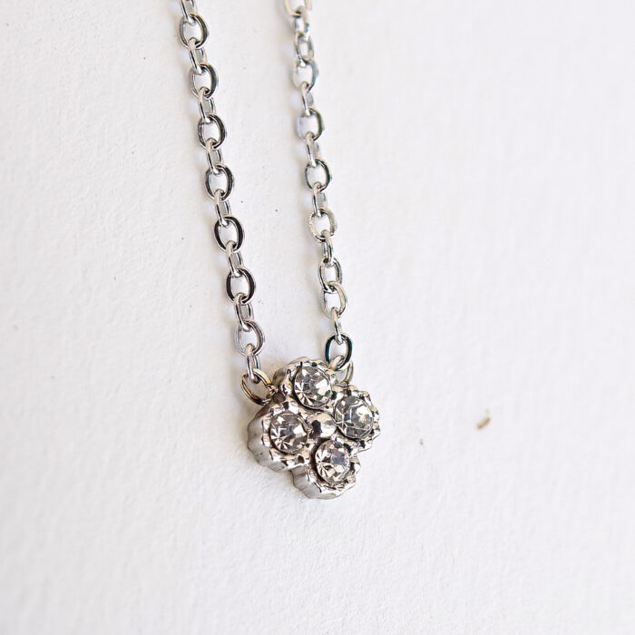 Collier trèfle doré ou argenté – Image 3
